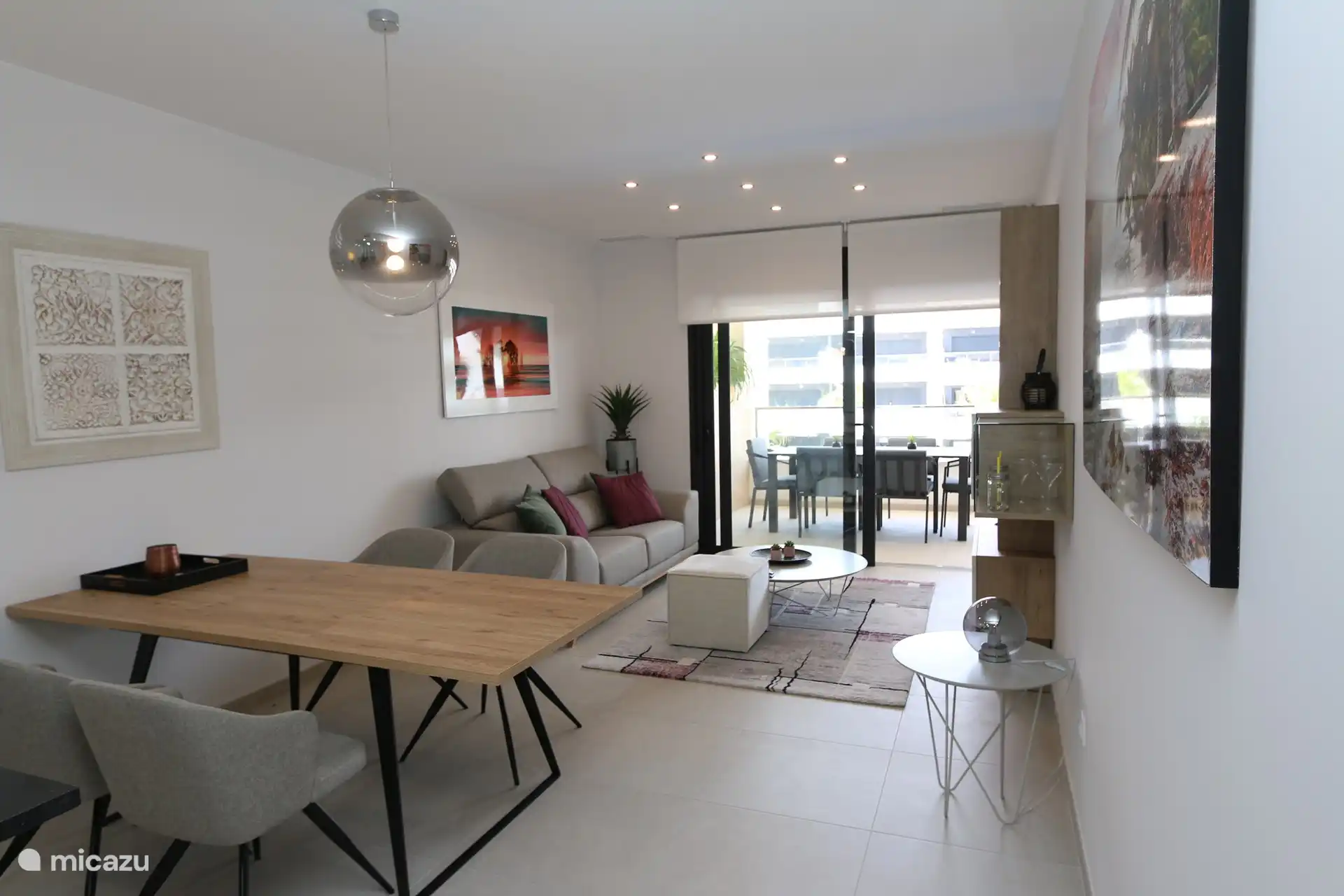 Table à manger et salon