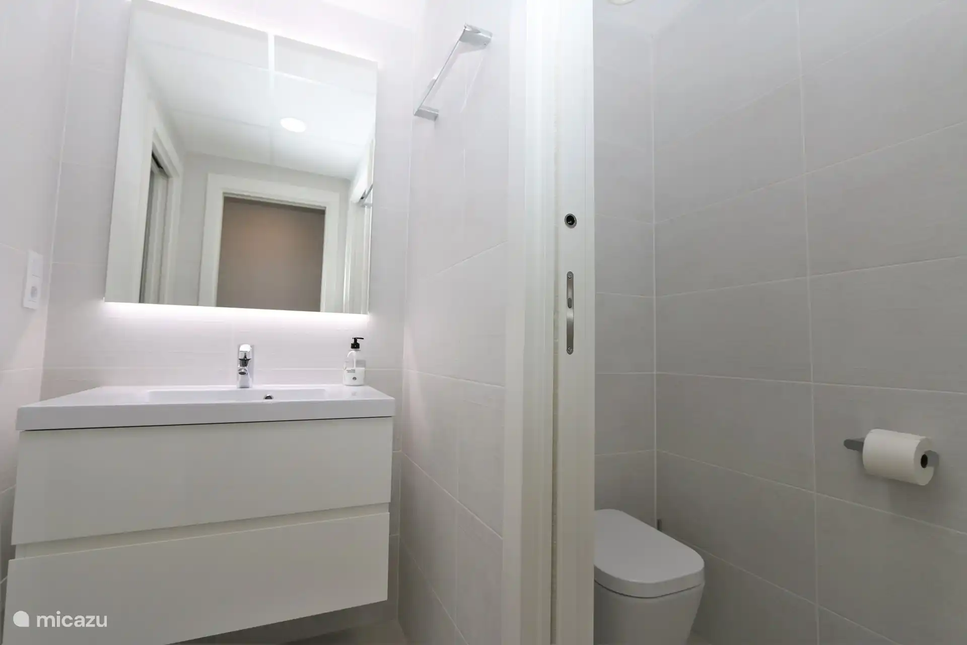 Salle de bain avec douche à l’italienne