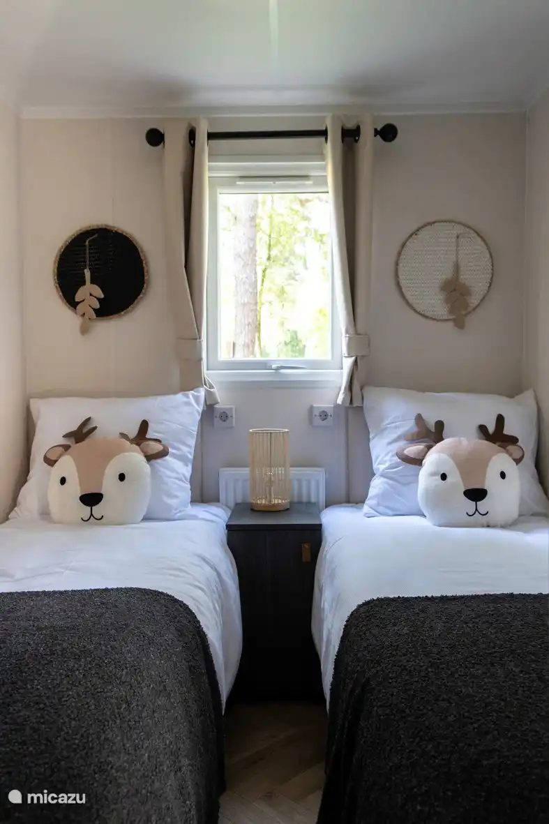 Dormitorio con 2x 1 cama.