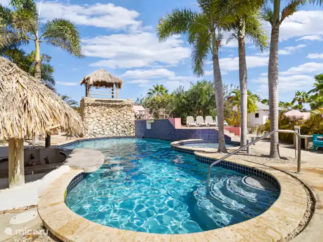 Pueblo de las Tierras Acuáticas, Casa Cascaya en Bonaire, Bonaire, Kralendijk - casa vacacional Piscina comunitaria