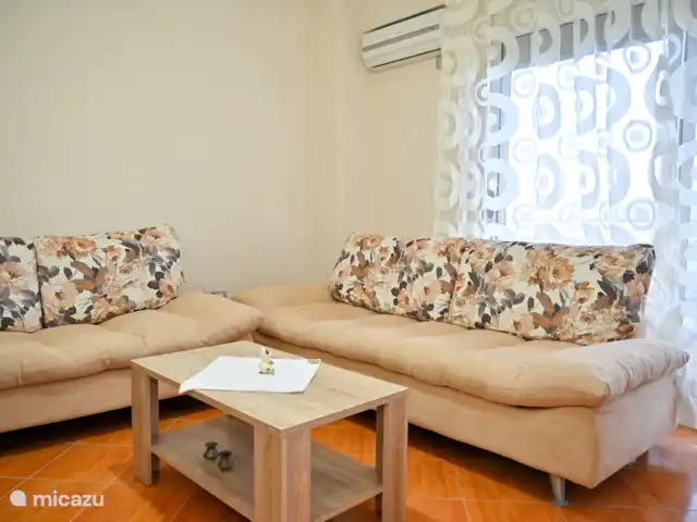 Location de Vacances Albanie, Durrës, Durrës, appartement - Appartement en bord de mer Casa Mery Salon