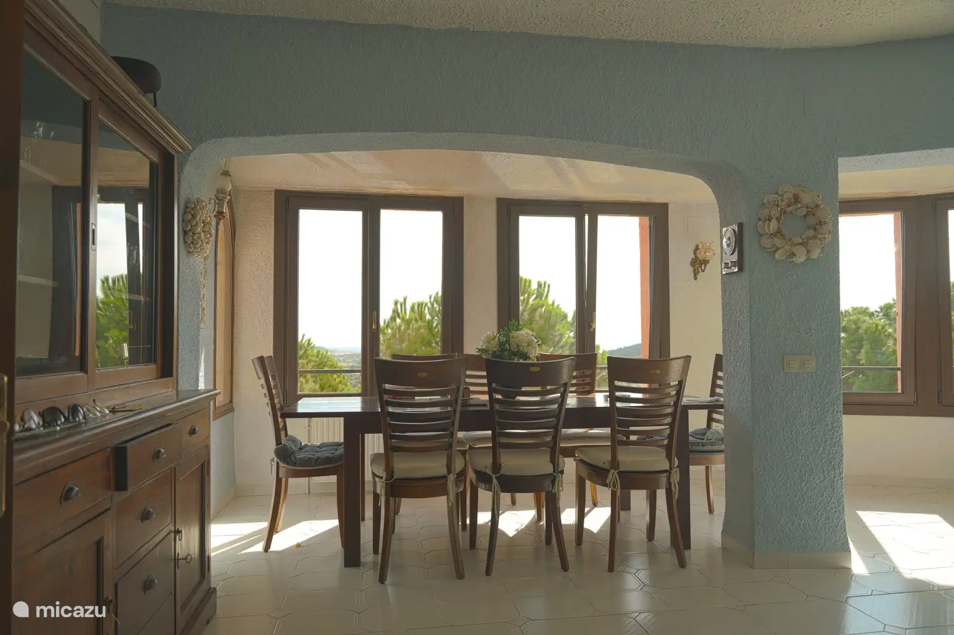 Sea views and the air-conditioned