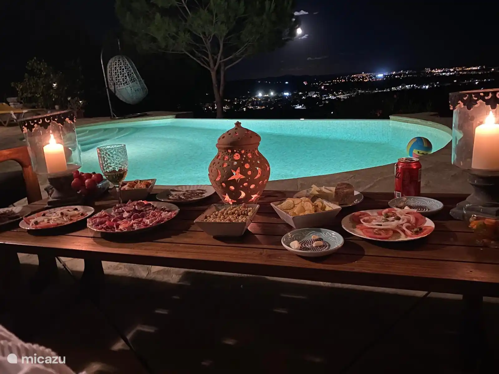  View in the evening from the lounge area