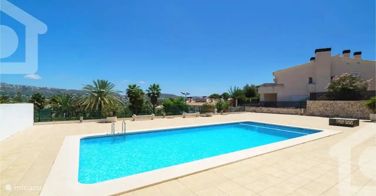 Piscine commune chauffée