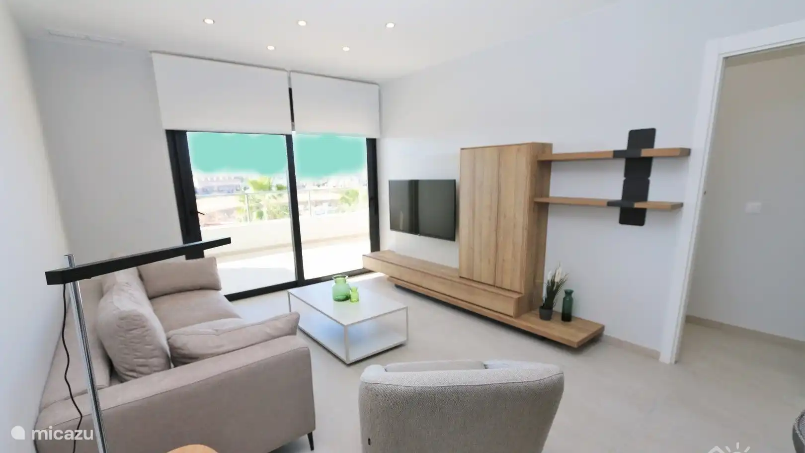 Modern eingerichtetes Wohnzimmer