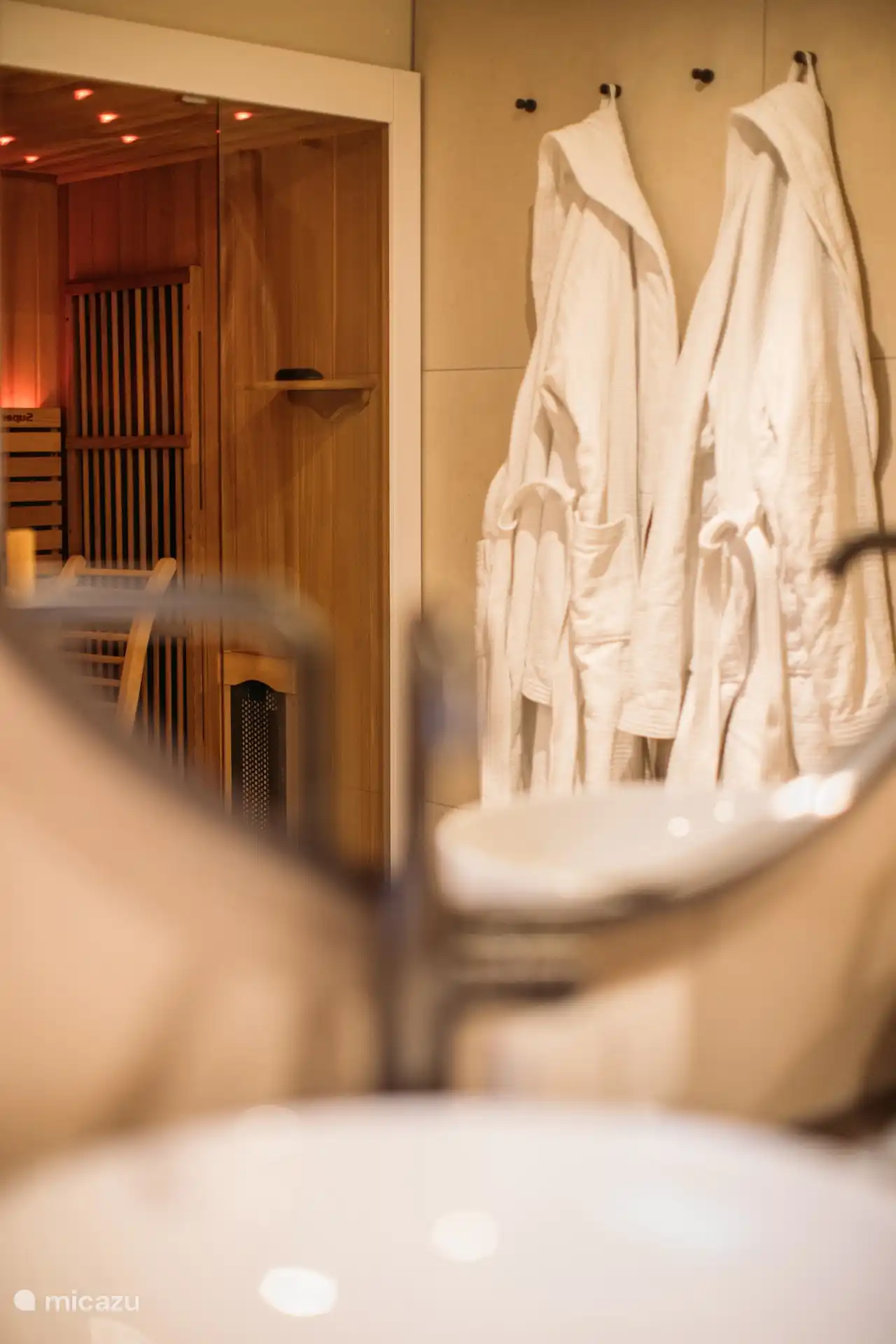 Batas listas para una experiencia de bienestar relajante.