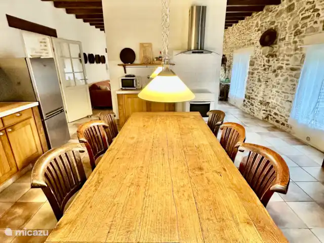 La Bergerie y su piscina privada en Francia, Alta Viena, Château-Chervix - casa de campo / castillo Cocina, Comedor
