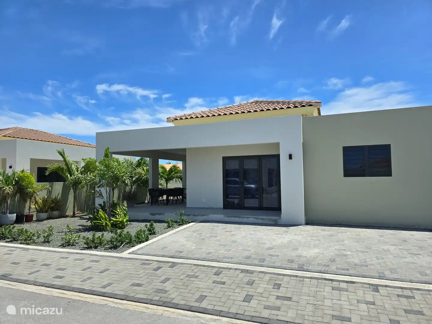 Frontansicht schräg