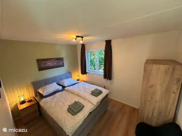 Casa de campo para pescar y montar en bicicleta 5* en Países Bajos, Drente, Westerbork - casa vacacional Dormitorio en la planta baja