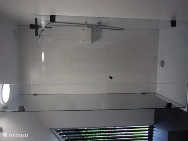 La Casa del Granero Negro en Países Bajos, Frise, Noordwolde - casa vacacional Baño en planta alta 1