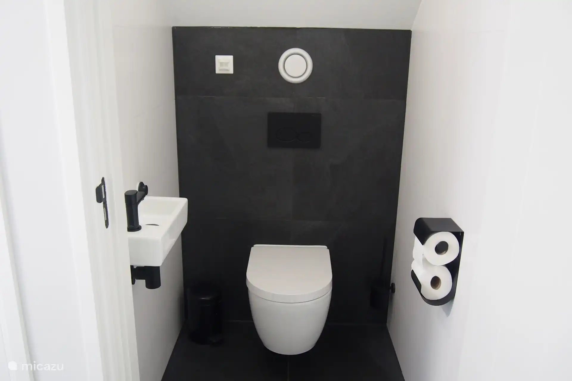 Toilette im Obergeschoss