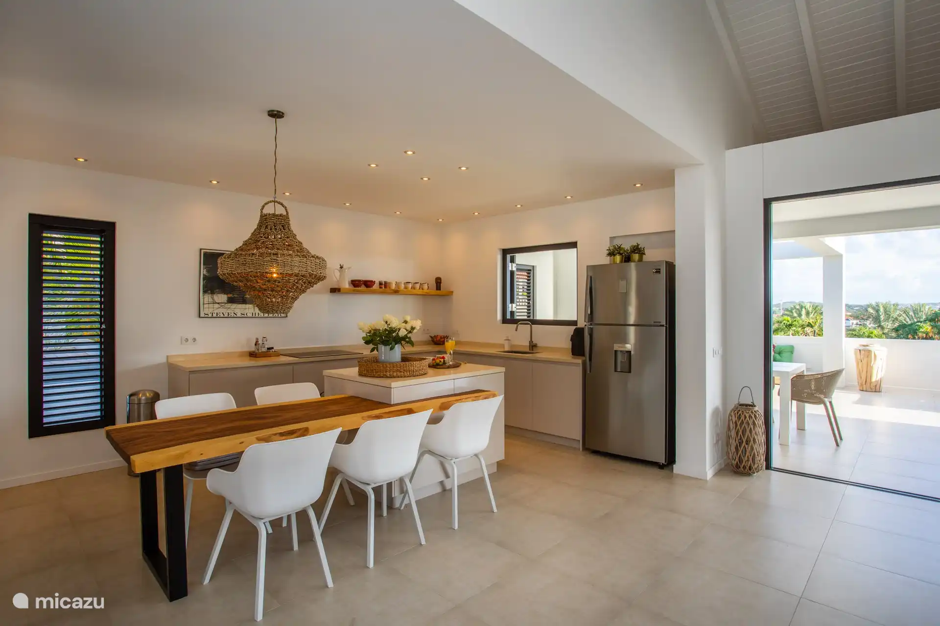 Fully equipped kitchen