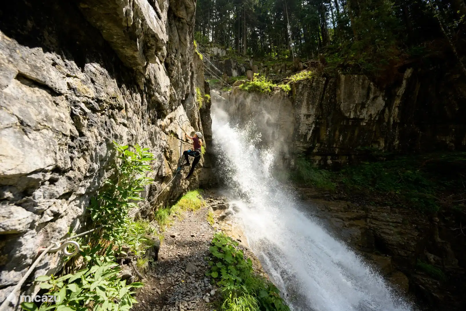 Escalade et escalade, pour les casse-cou il y a un beau parcours où vous pouvez faire tout cela.