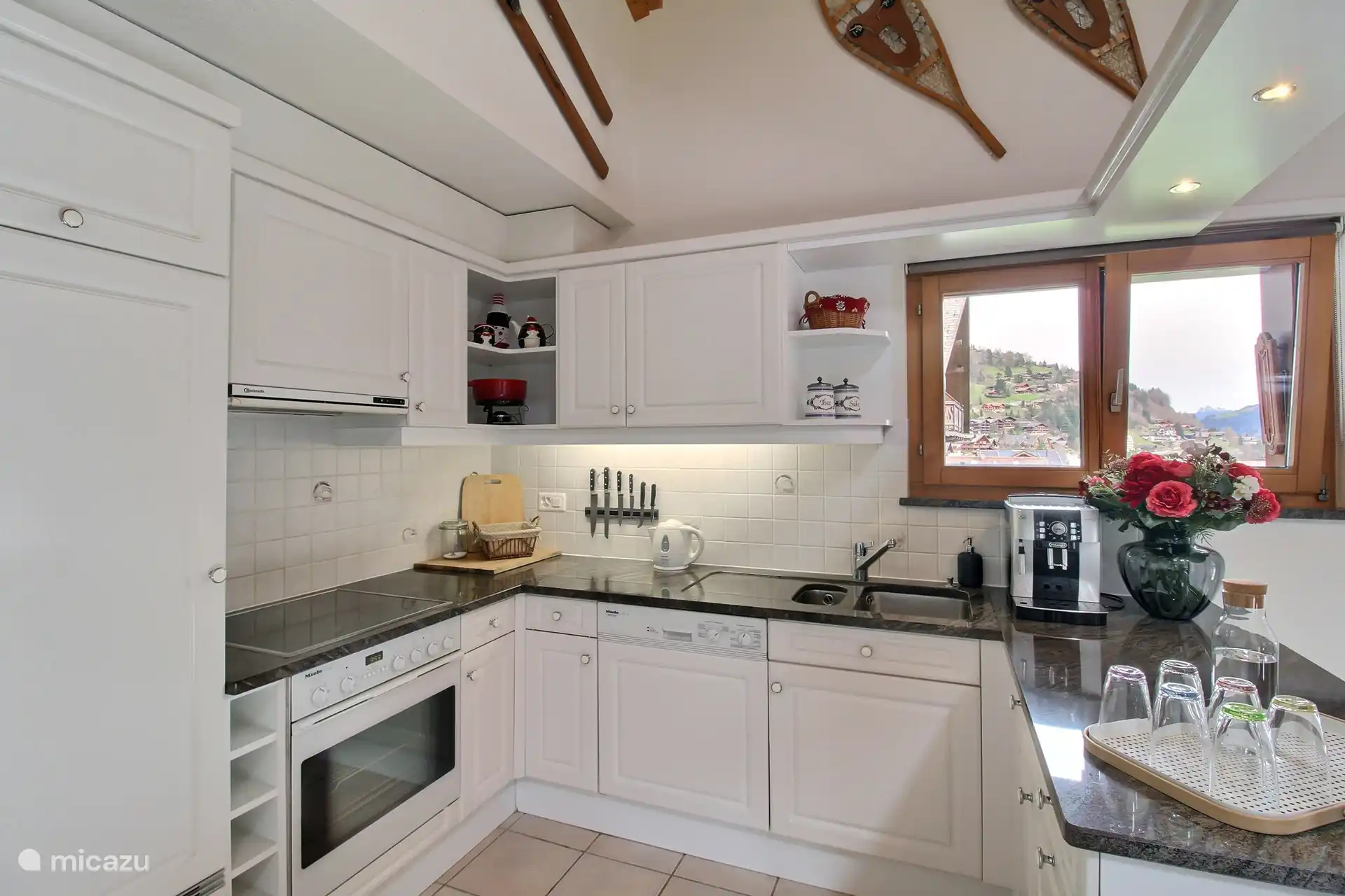 Cuisine facile, confortable et très complète où vous pourrez préparer de délicieux plats.