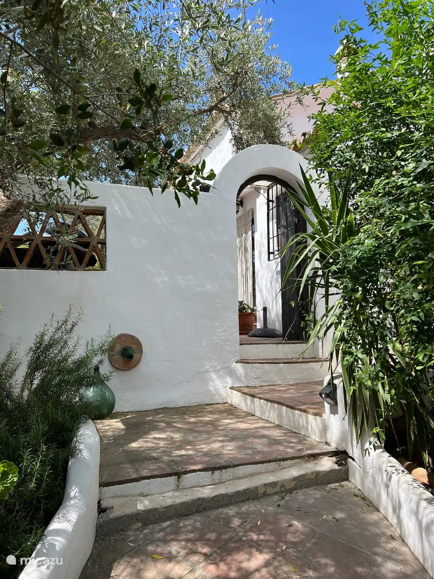 Entrada Finca vía casa