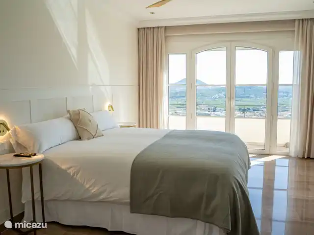 Fietsen, Spanje, Costa Blanca, Jávea, villa Villa Hiedra master bedroom
