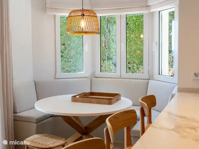 Fietsen, Spanje, Costa Blanca, Jávea, villa Villa Hiedra Ontbijt hoek in keuken