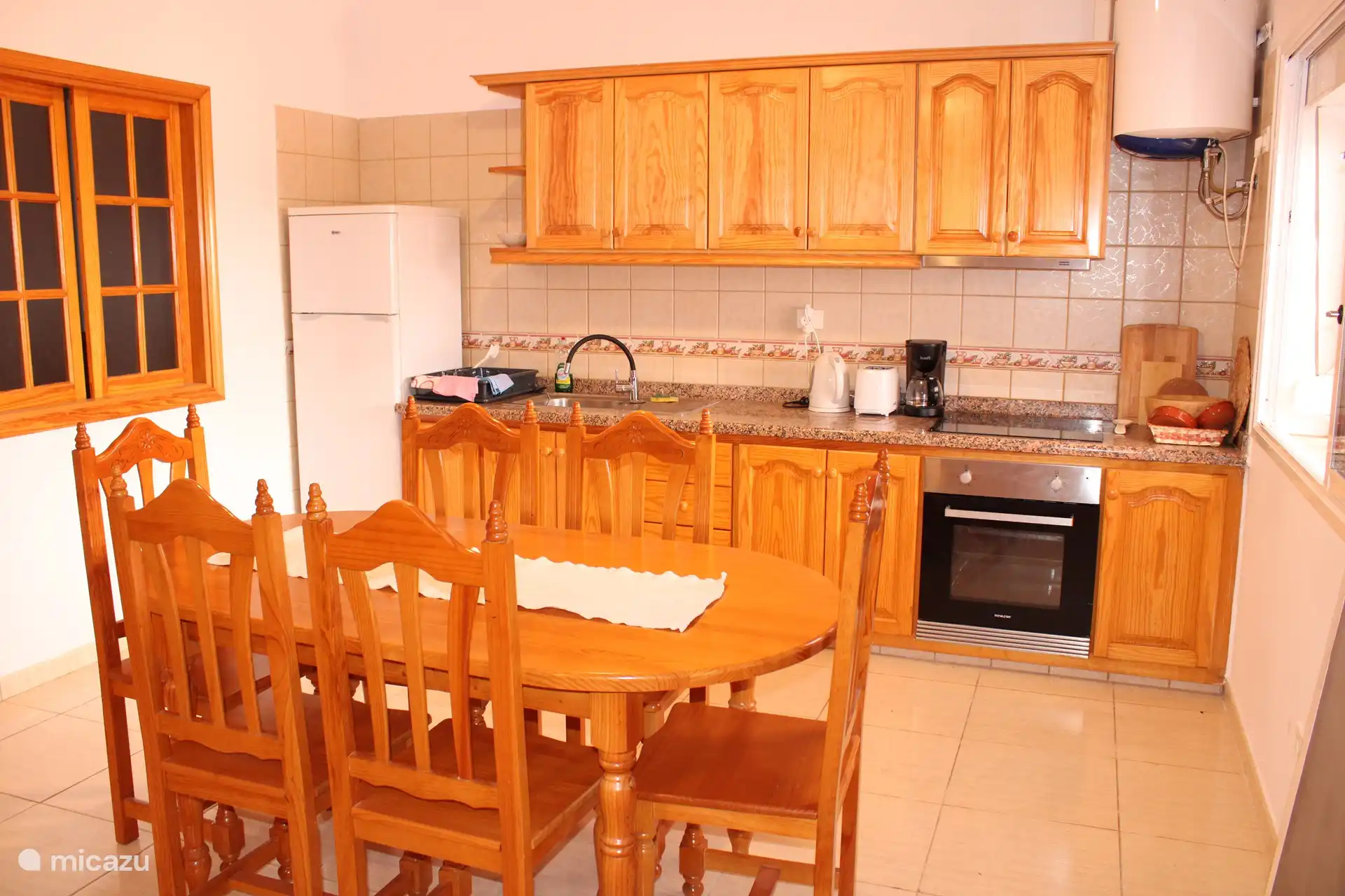 keuken meyt eettafel