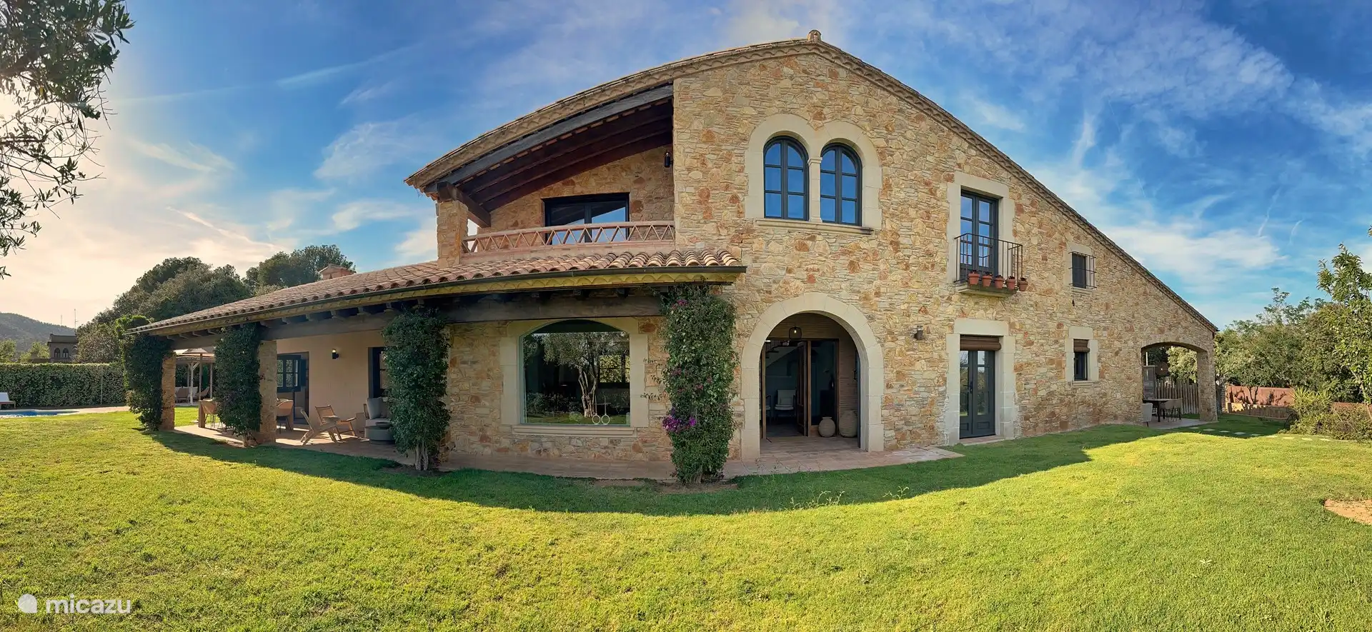 Die Masia im Panorama