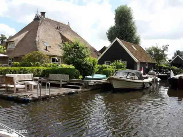 Utbuorren 15 | Pays-Bas, Frise, Terherne - gîte / cottage Terrasse sur l’eau.  Les bateaux peuvent s’amarrer à côté de la maison.