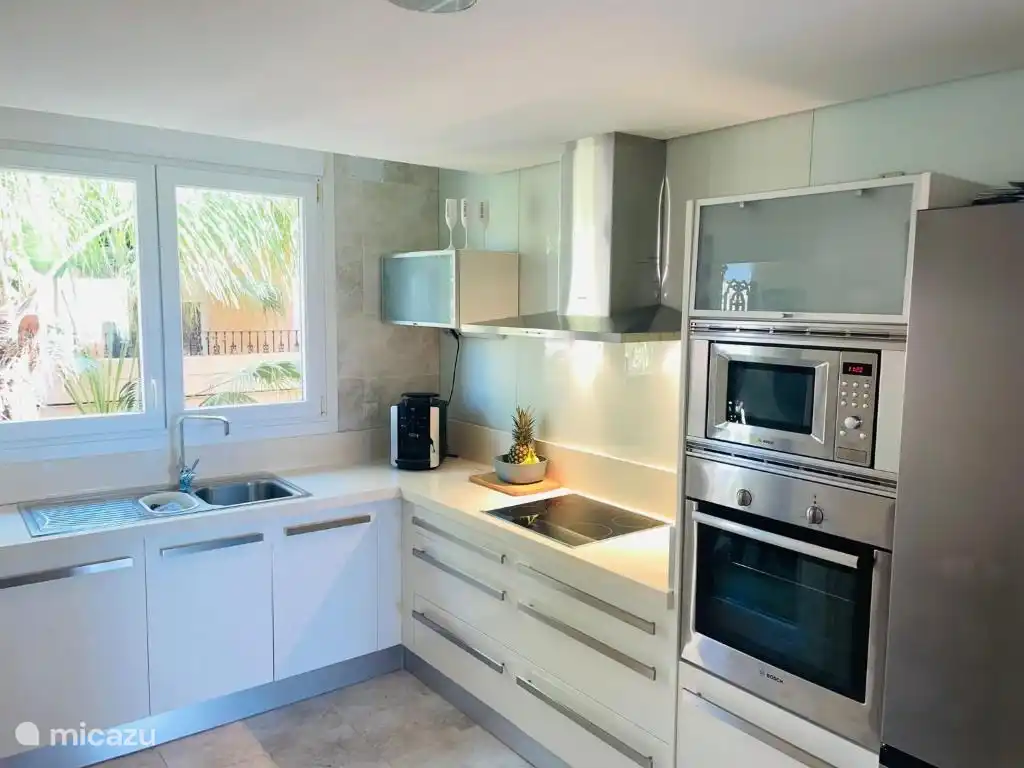 cuisine spacieuse avec toutes les commodités