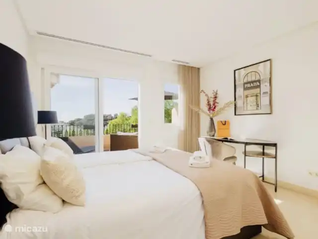 Location de Vacances Espagne, Costa del Sol, Marbella, penthouse - VistaReal Marbella chambre principale au deuxième étage
