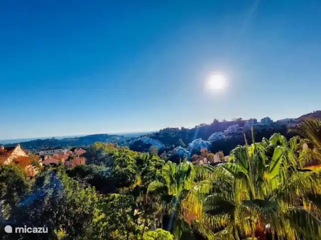 Location de Vacances Espagne, Costa del Sol, Marbella, penthouse - VistaReal Marbella Vue sur la vallée et la mer à l’entrée principale du complexe