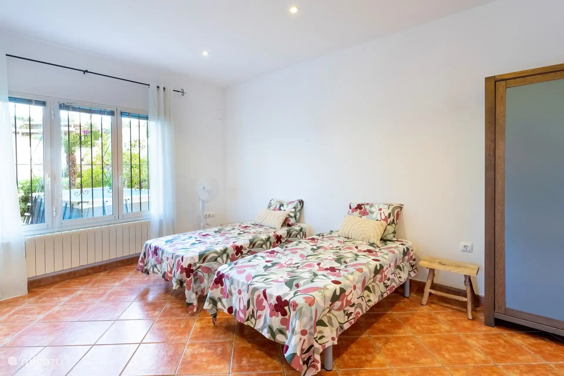 Schlafzimmer (2 getrennte Betten 90 x 1,90 m) im Erdgeschoss 