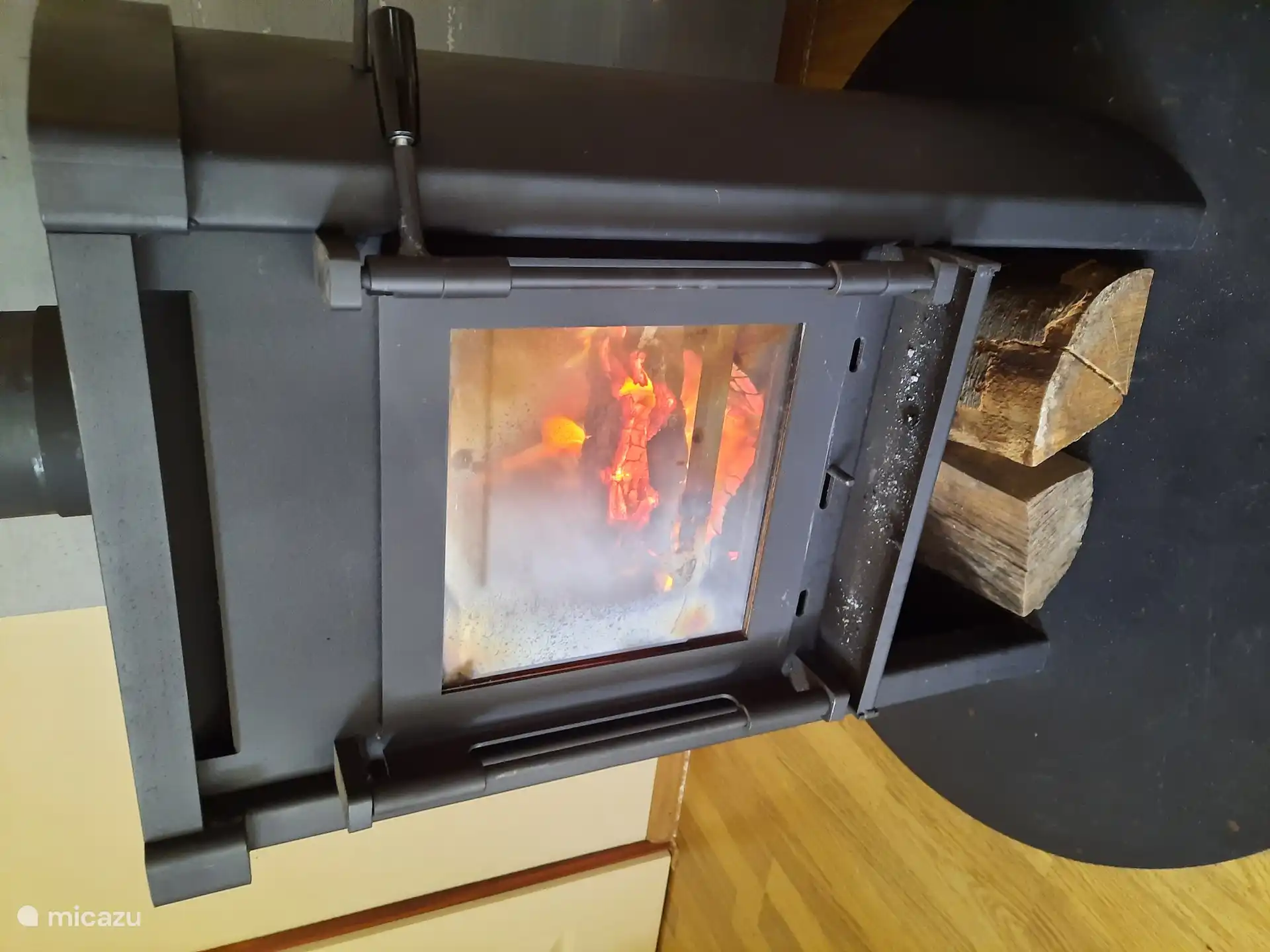 Der Holzofen; Gemütlich und wunderbar warm