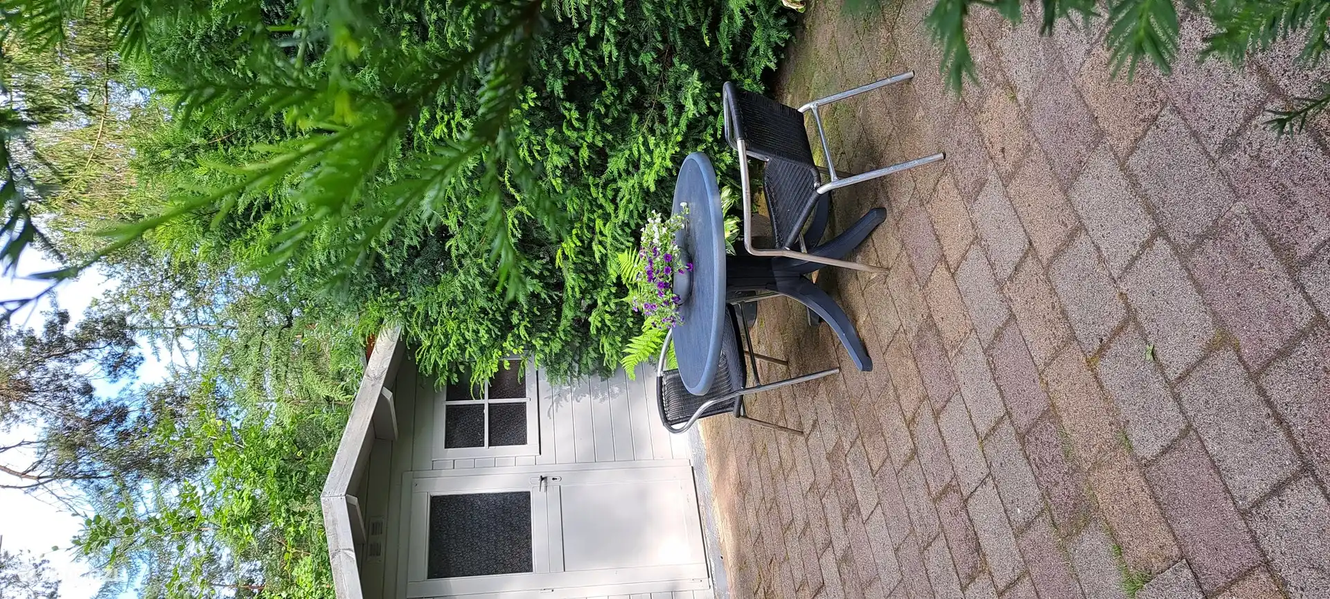 Manchmal ist das Frühstück auf der zweiten Terrasse eine schöne Idee