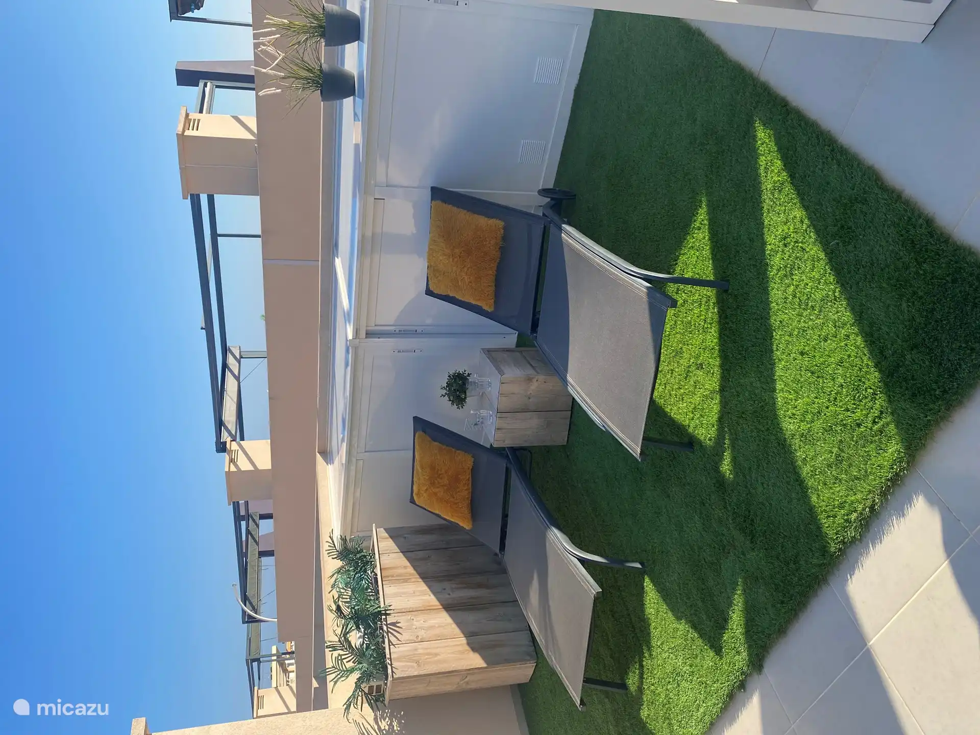 También hay 2 tumbonas en la terraza de la azotea