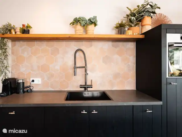 Location de Vacances Curaçao, Curaçao-Centre, Willemstad, appartement - Appartement Mariposa - LUX Belle cuisine ouverte entièrement équipée.