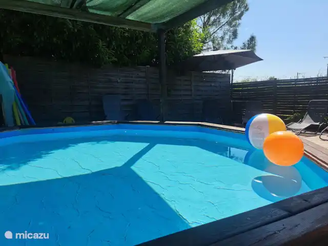 Location de Vacances France, Charente-Maritime, Saint-Pierre-de-Juillers, gîte / cottage - Gîte 'Grenier' - La Grange du Moulin Piscine pour enfants, chauffée et idéale pour les tout-petits
