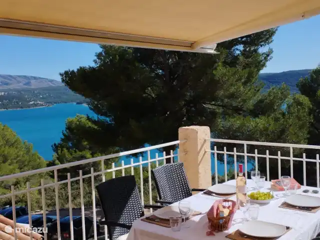 Location de Vacances France, Alpes-de-Haute-Provence, Sainte-Croix-Du-Verdon, appartement - Cosy Duplex Sainte Croix Du Verdon Location de Vacances France, Alpes-de-Haute-Provence, Sainte-Croix-Du-Verdon, appartement - Cosy Duplex Sainte Croix Du Verdon