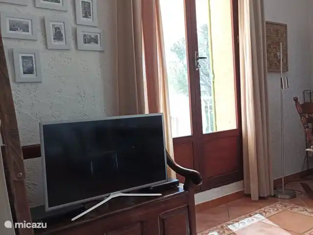 Location de Vacances France, Alpes-de-Haute-Provence, Sainte-Croix-Du-Verdon, appartement - Cosy Duplex Sainte Croix Du Verdon Coin TV