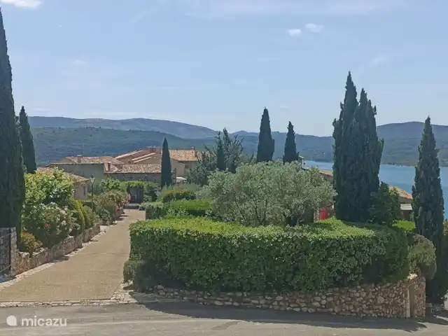 Location de Vacances France, Alpes-de-Haute-Provence, Sainte-Croix-Du-Verdon, appartement - Cosy Duplex Sainte Croix Du Verdon Village Sainte Croix du Verdon