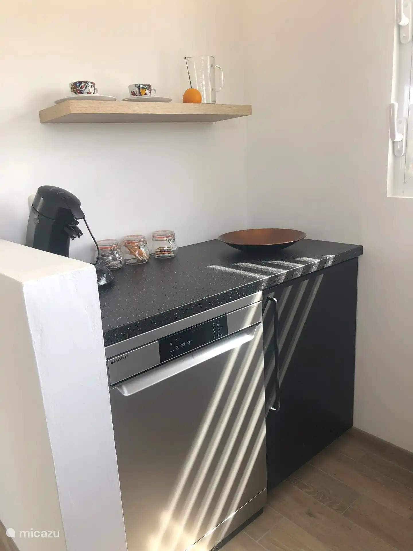 keuken me afwasmachine.