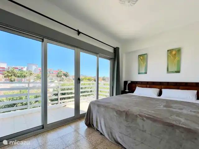 Location de Vacances Espagne, Costa Blanca, Jávea, appartement - Casa Fontana Del Sol Chambre principale avec balcon sur toute la largeur