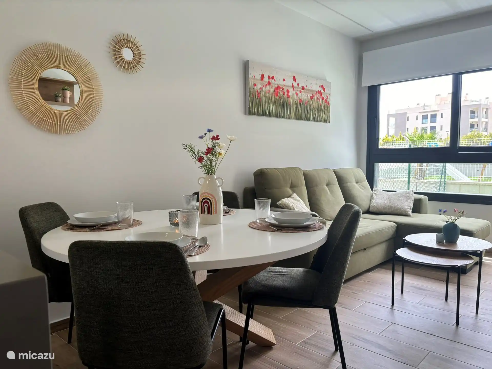 Prenez un bon repas ensemble ou regardez Netflix sur la smart TV avec Chromecast.