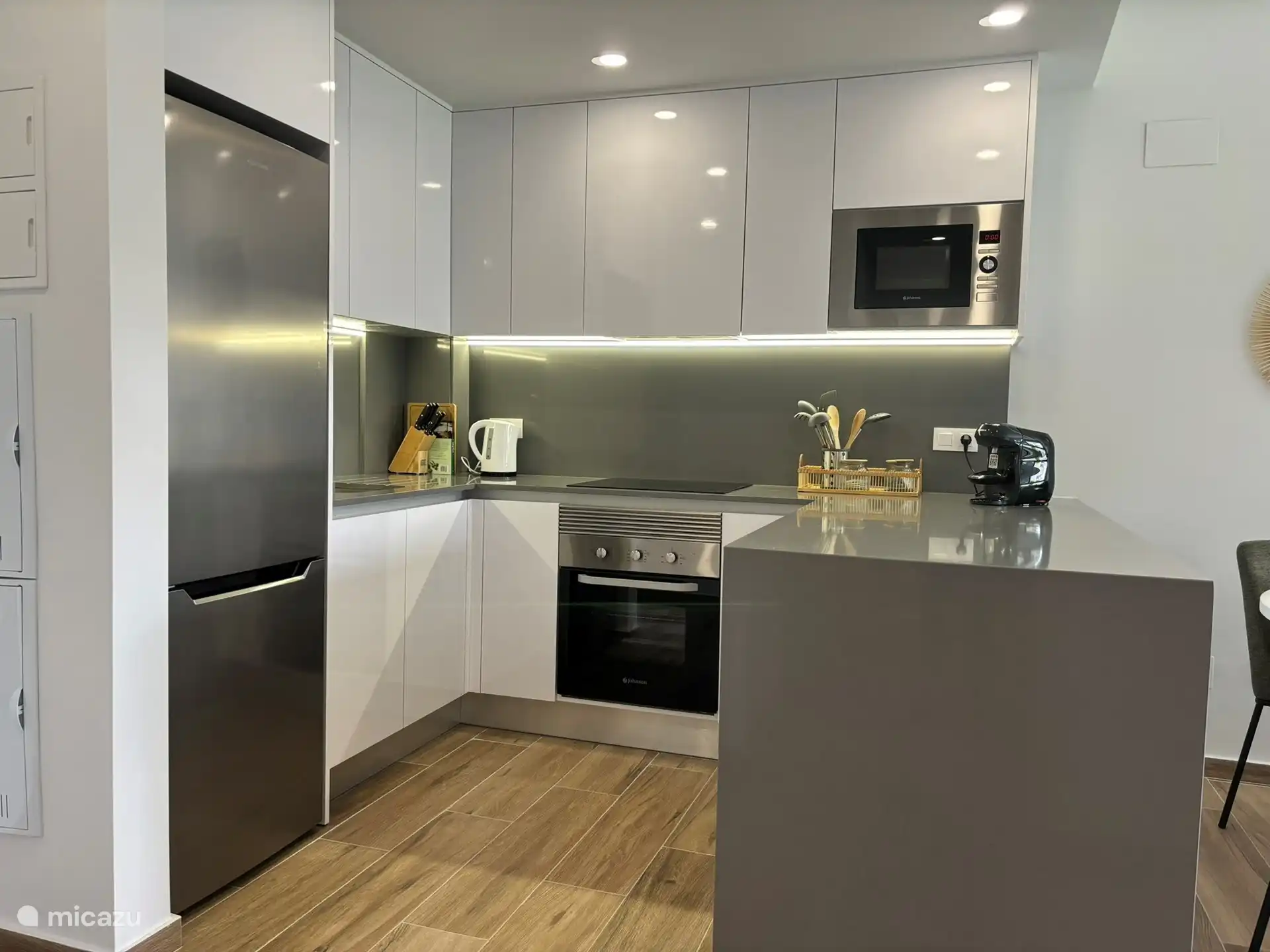 Lave-vaisselle, four, micro-ondes, réfrigérateur et congélateur. Tout a été pensé.