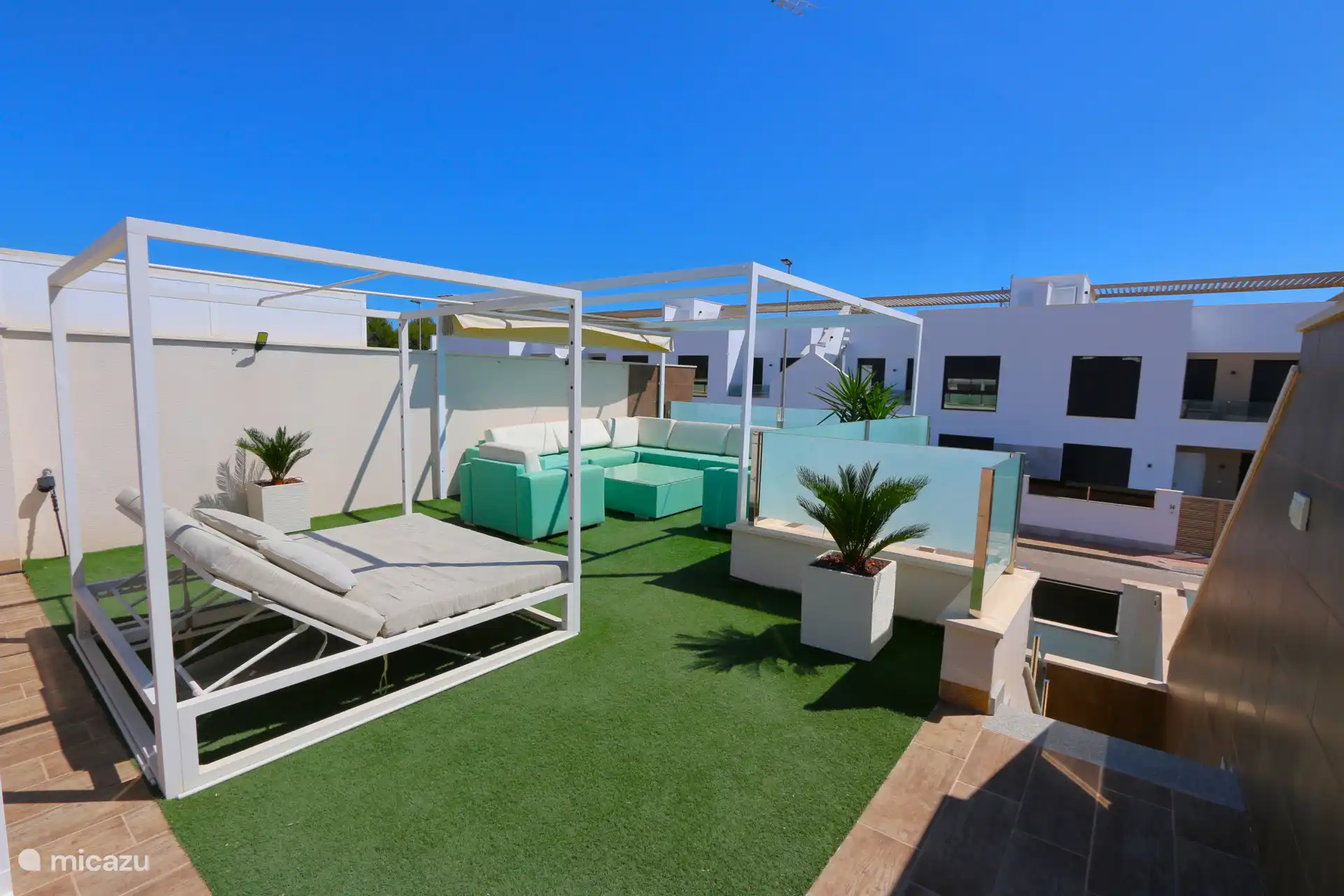 Großzügige Dachterrasse 