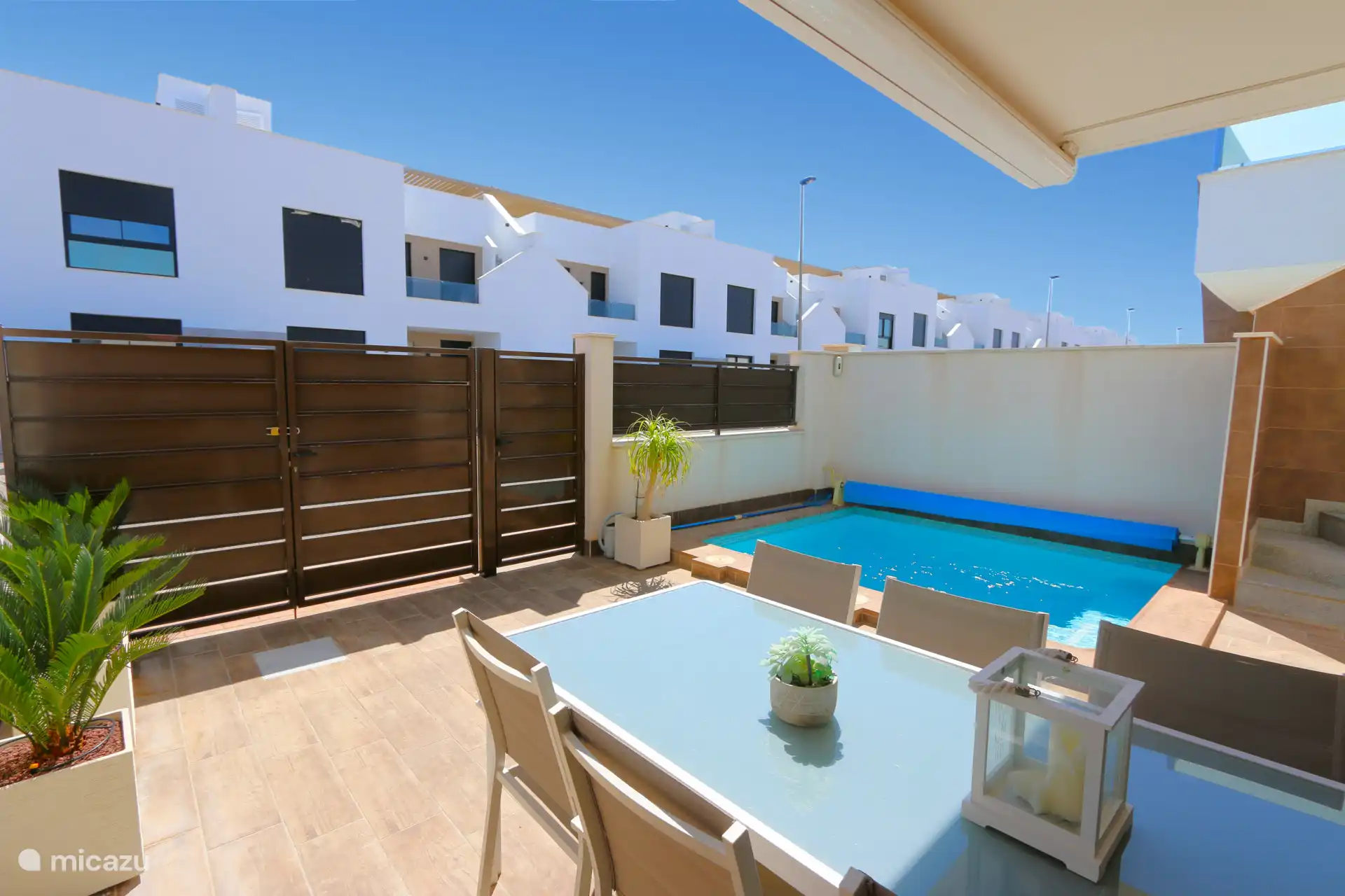 Garten mit privatem Pool