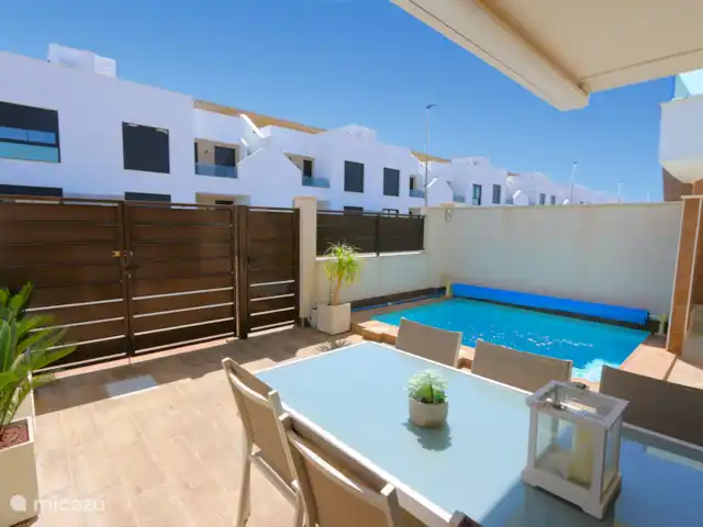 Moderne bungalow en privé zwembad huren in Spanje, Murcia, San Pedro del Pinatar - bungalow Tuin met privé zwembad