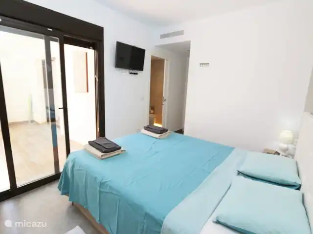 Moderne bungalow en privé zwembad huren in Spanje, Murcia, San Pedro del Pinatar - bungalow Slaapkamer met tweepersoonsbed