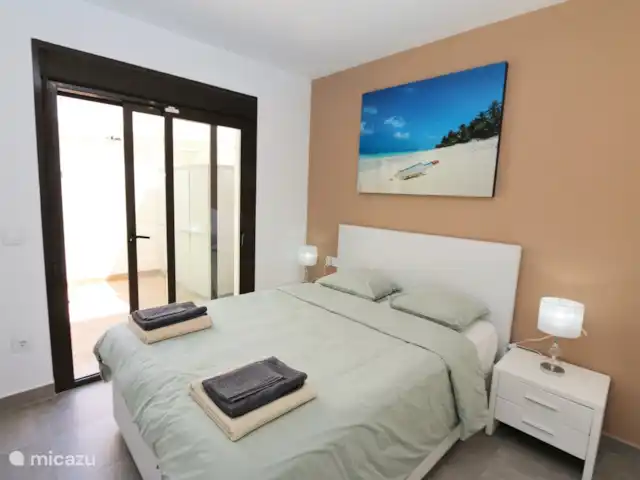 Moderne bungalow en privé zwembad huren in Spanje, Murcia, San Pedro del Pinatar - bungalow Slaapkamer met tweepersoonsbed
