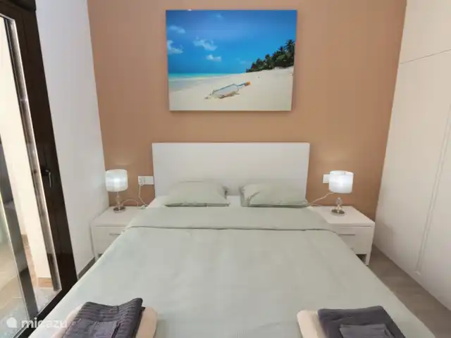 Moderne bungalow en privé zwembad huren in Spanje, Murcia, San Pedro del Pinatar - bungalow Slaapkamer met tweepersoonsbed
