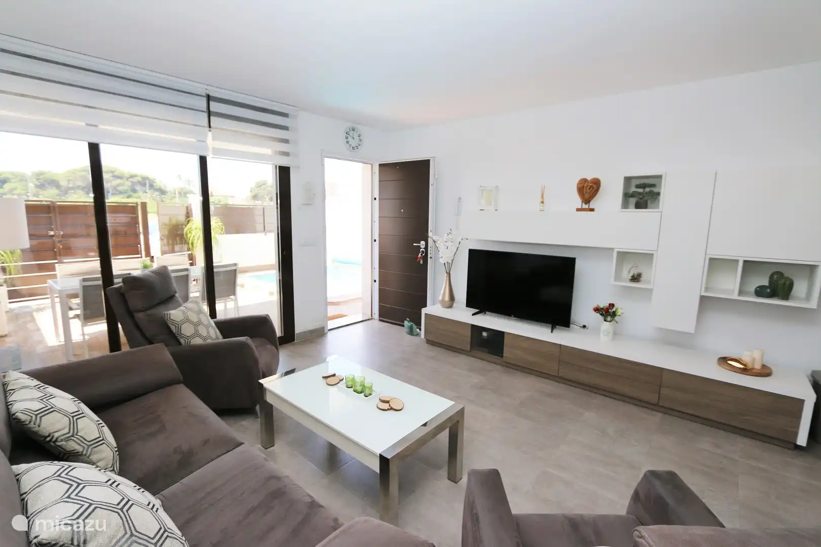 Geräumiges Wohnzimmer