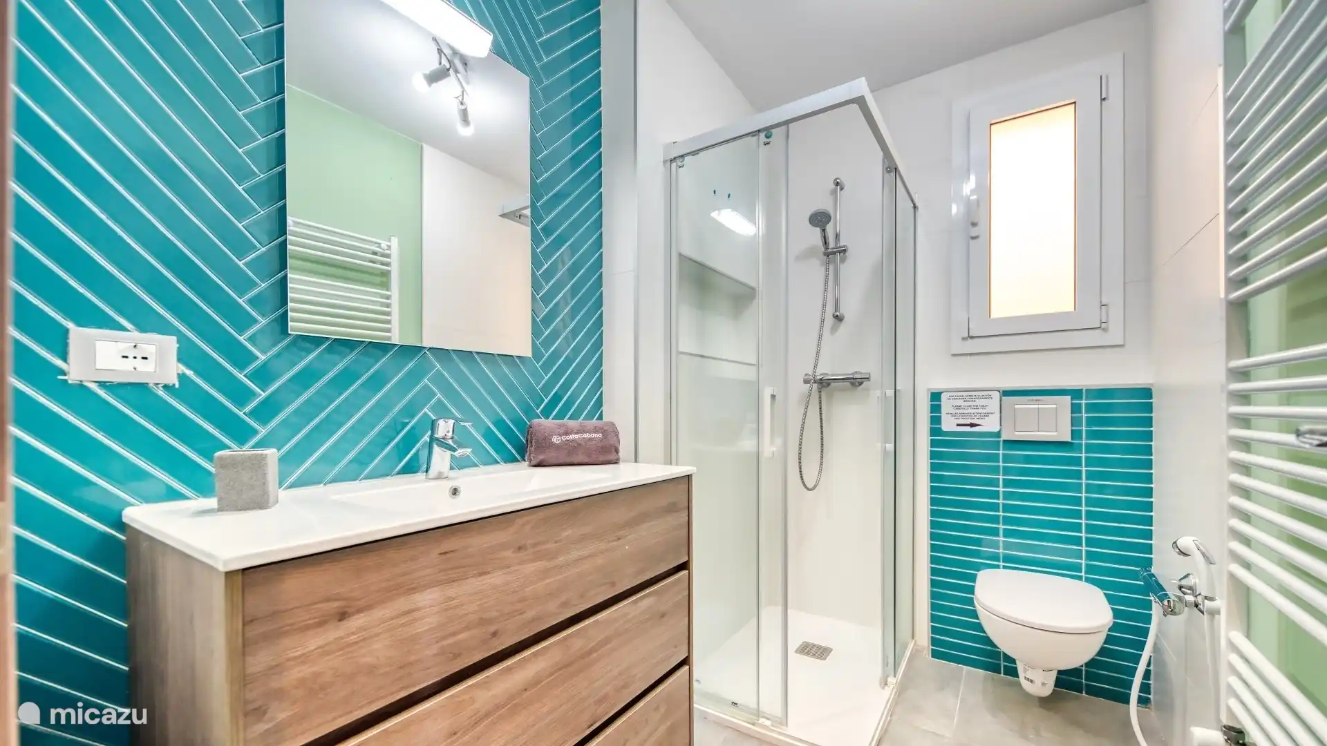 Treat yourself to a holiday in this luxury holiday home with spectacular views!