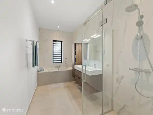 Nouveau! Penthouse de luxe @ Blue Bay | Curaçao, Curaçao-Centre, Blue Bay - penthouse Salle de bain principale
