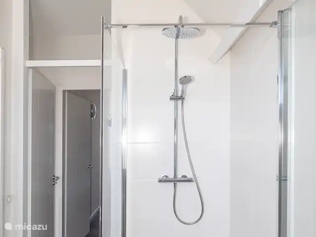 Casa de vacaciones Noordzee Boulevard 32 en Países Bajos, Zelanda, Kamperland - casa vacacional Ducha separada disponible